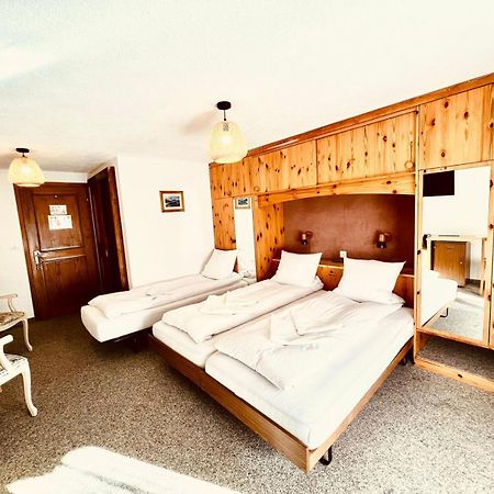 Hotel Old Jnn Klosters Buitenkant foto