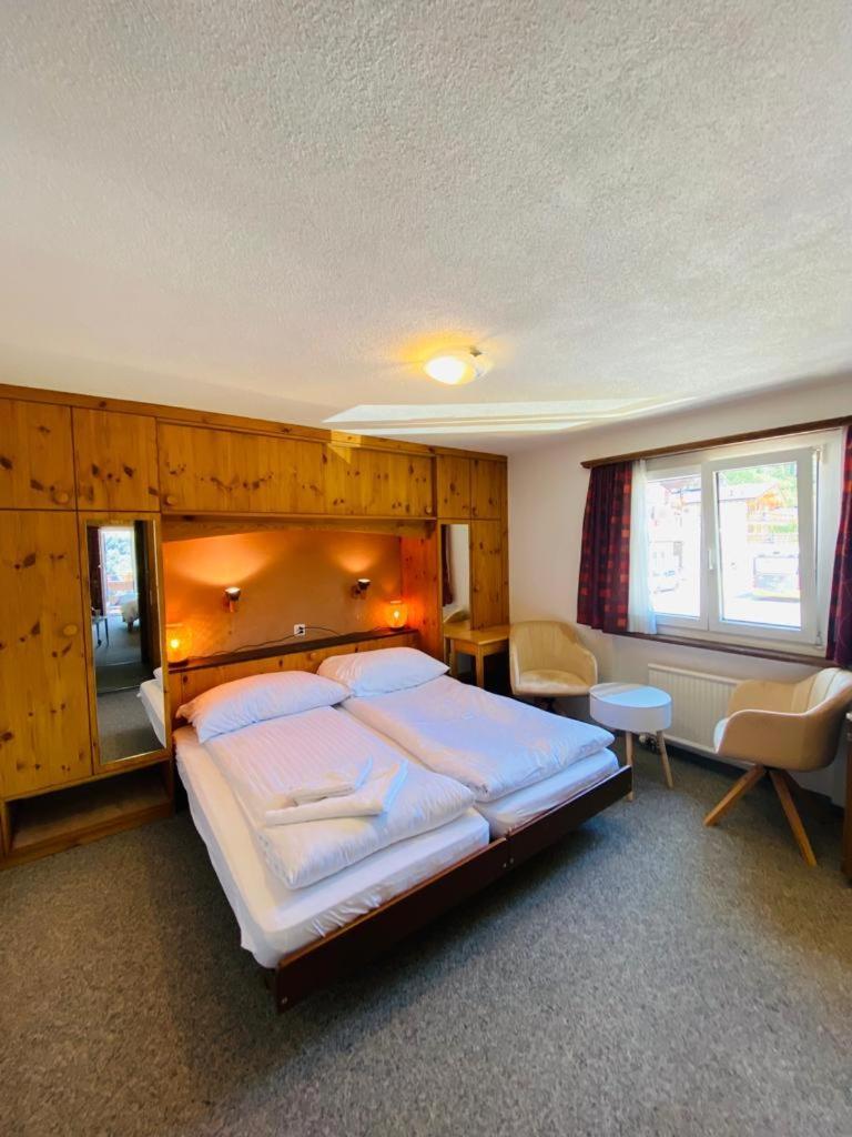 Hotel Old Jnn Klosters Buitenkant foto